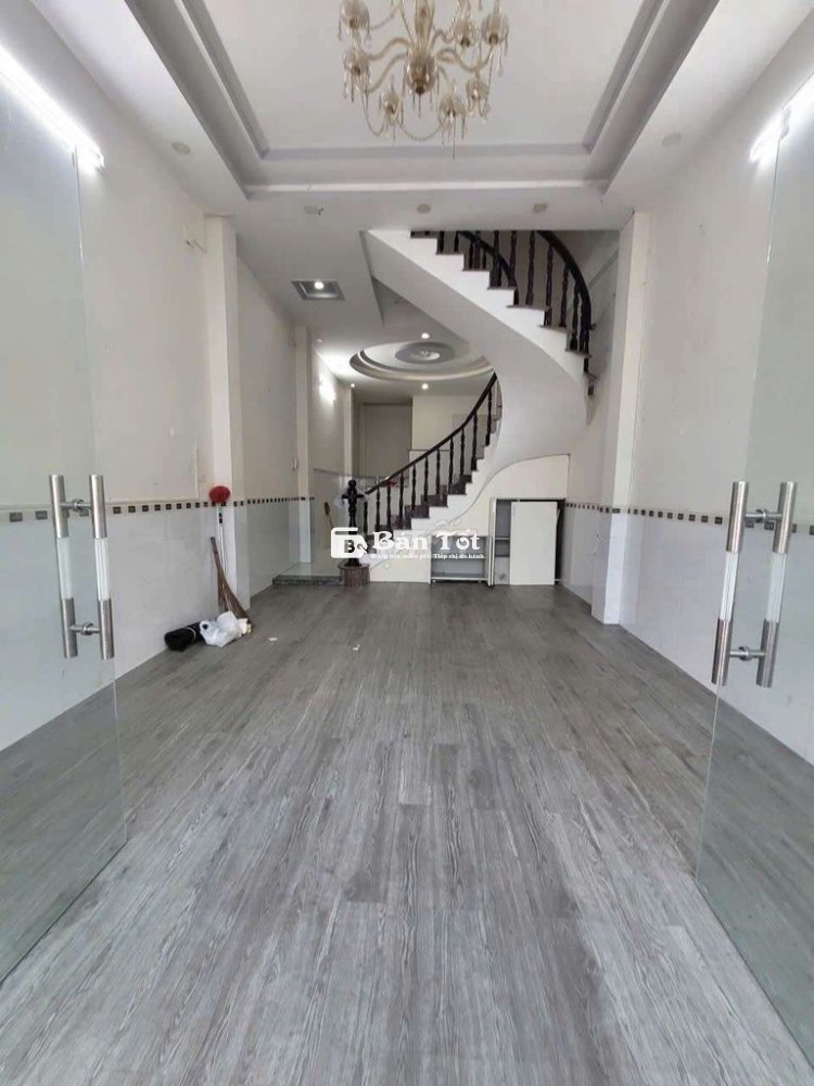 NHÀ MT 4 TẦNG. SHR HC ĐẦY ĐỦ  KV KD BUÔN BÁN CÒN CHÍNH CHỦ GIÁP TB
