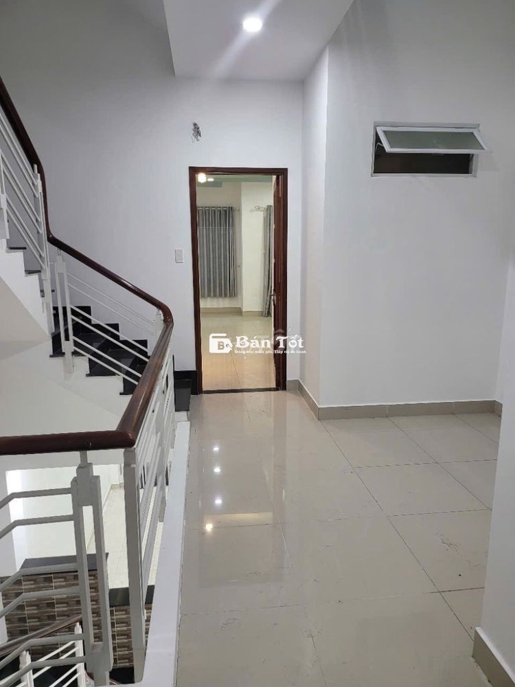 Nhà đẹp View kênh thoáng mát đường lớn 20m , KDC Phú Lợi P7 Q8