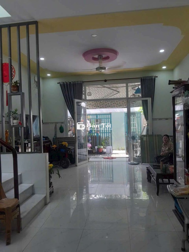 Cần Bán Gấp nhà P.ĐHT .Q12 .DT 5,1 x20  1 trệt .1 Lầu .3PN 3WS hẻm 3m5