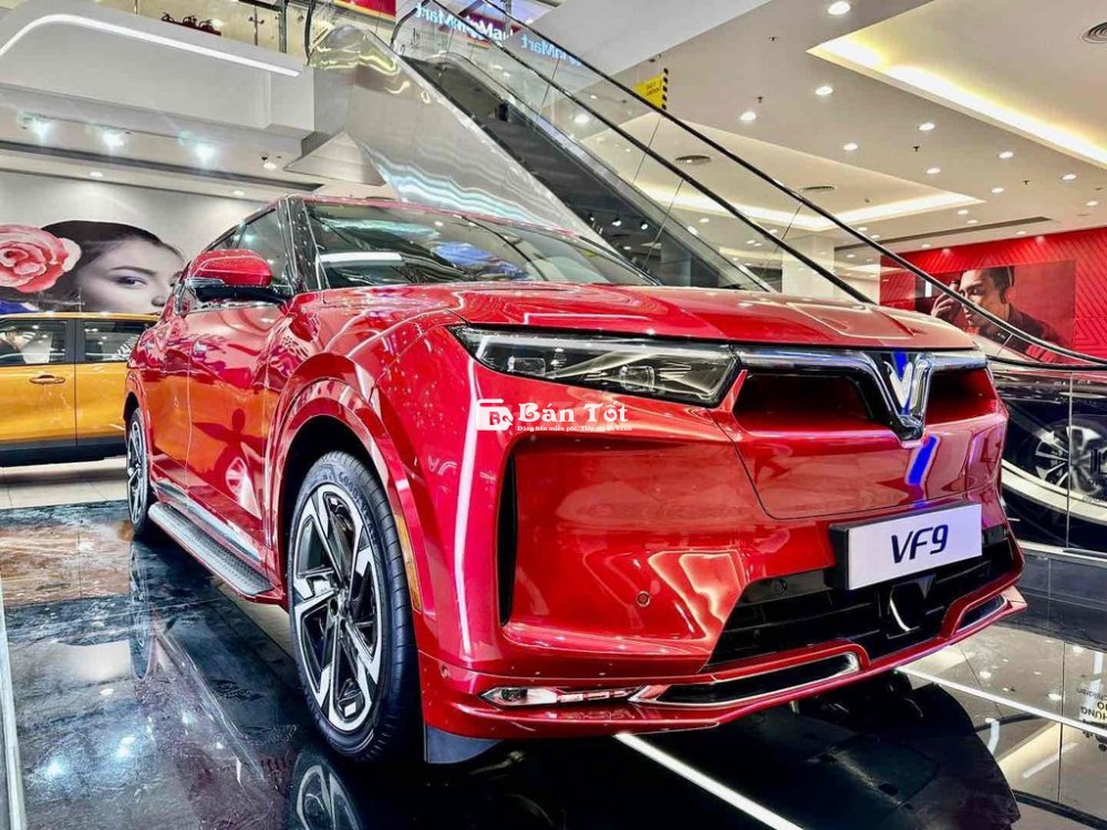 VF9 GIÁ CHẠM ĐÁY-200TR NHẬN XE NGY TAY