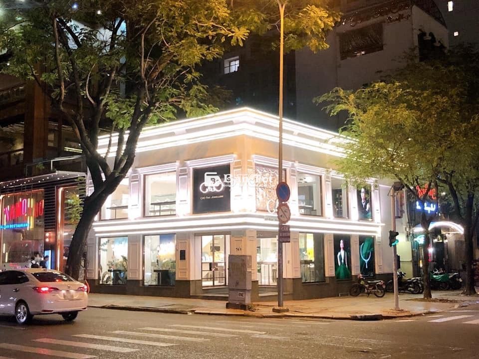 Cho thuê mặt bằng kinh doanh trang sức - nhà hàng - thời trang Quận 1