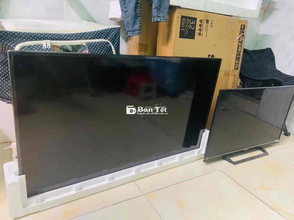 2 cái Tivi Sony Bravia 32 inch và 43 inch