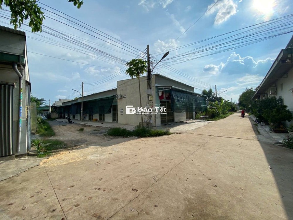 CẦN BÁN 10 KIOS  HAI MẶT TIỀN 