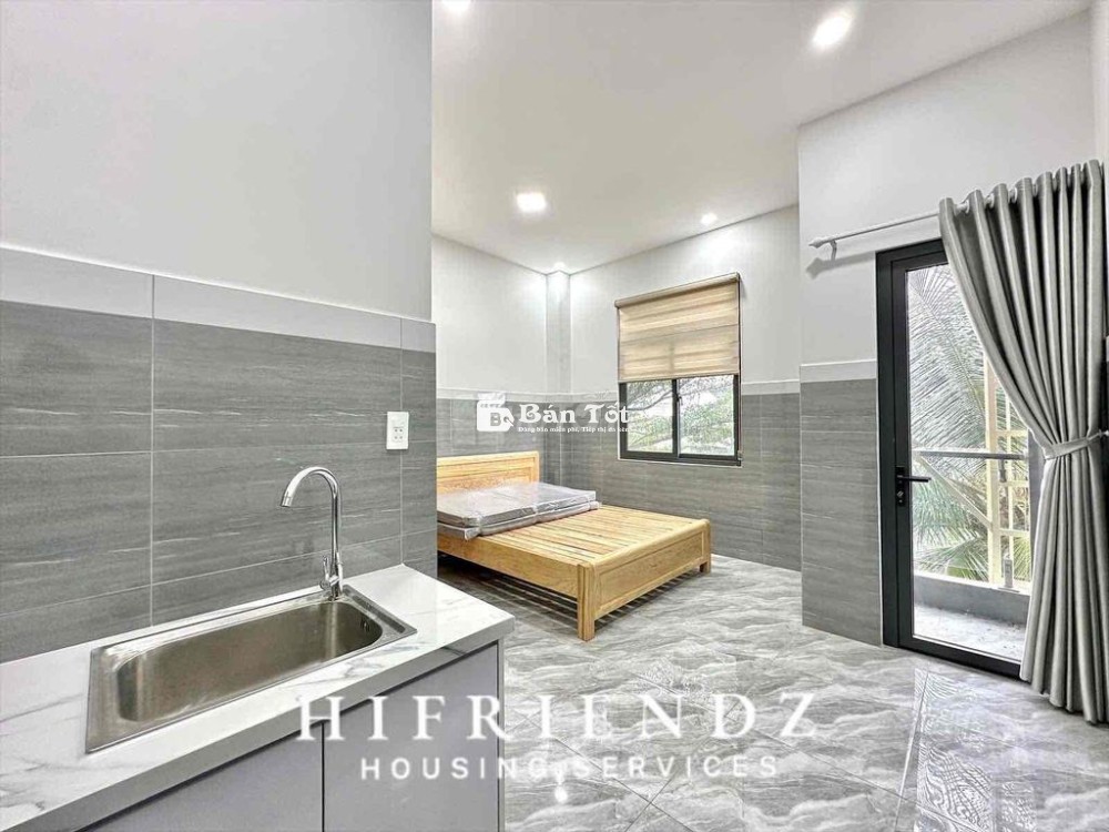 STUDIO BAN CÔNG CỬA SỔ GIÁP Q1-Q5-Q10-KHU BỜ KÈ-LÊ VĂN SỸ TRUNG TÂM