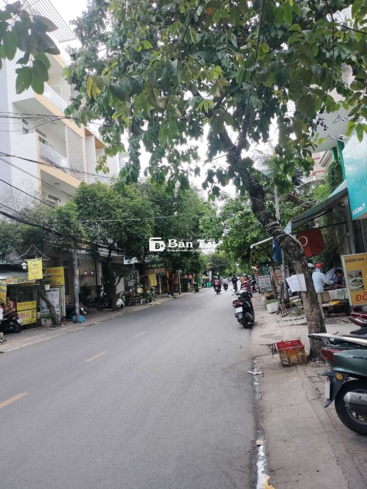 Bán Nhà Mặt Tiền đường 79 -DT:5x20 nhà 1T ,p,Tân Quy quận 7 cạch lotte