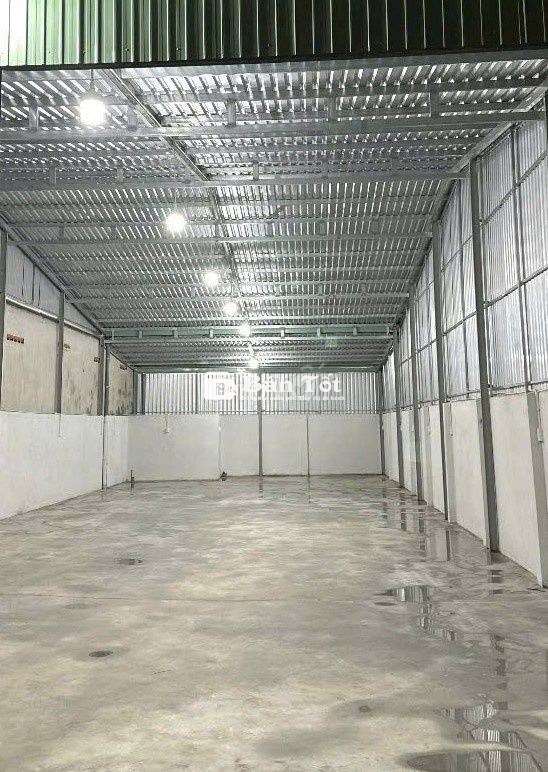 Bán kho xưởng mặt tiền Thạnh Lộc 56, DT: 8x30m, giá 8.8 tỷ tl