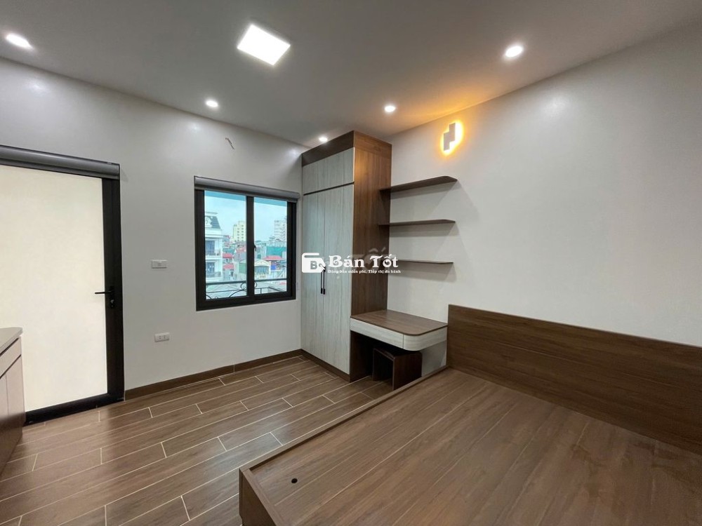 Bán nhà 7 tầng, 11 phòng đủ đồ  Ngọc Lâm, Long Biên. không QH, sổ đỏ