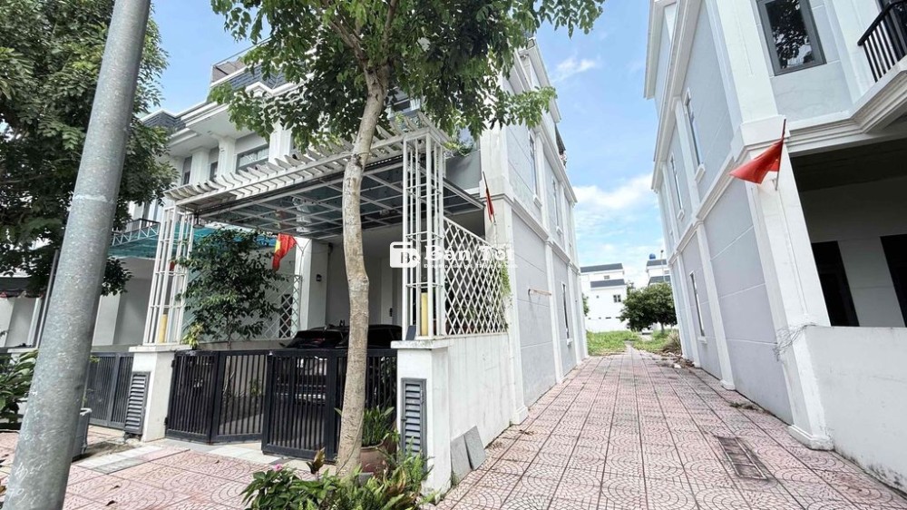 Nhà đầy đủ nội thất vào ở ngay
