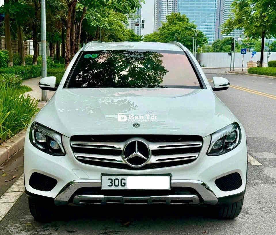 Mercedes-Benz GLC 250 4matic2017 màu trắng biển HN