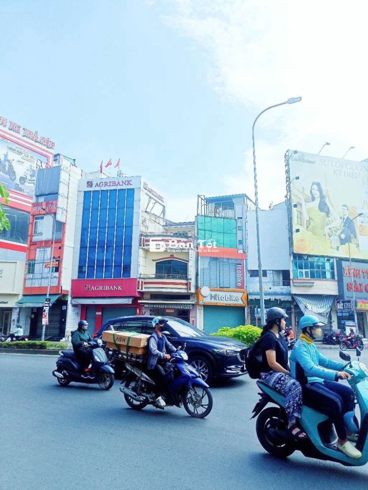 MTKD ngay Vòng xoay Lê Đại Hành nhận diện thương hiện tốt