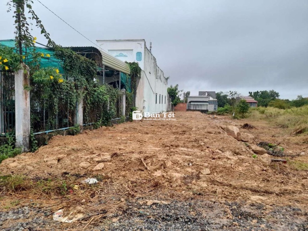 Lô đất đẹp thuận tiện ở và kinh doanh, làm xưởng