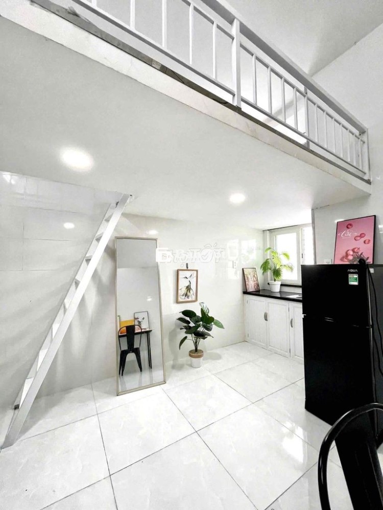 DUPLEX CỬA SỔ TRỜI GẦN CHỢ BÀ CHIỄU